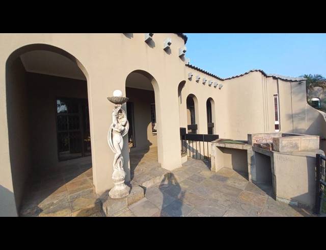 2 BEDROOM PROPERTY TO RENT IN PRETORIA GARDENS
